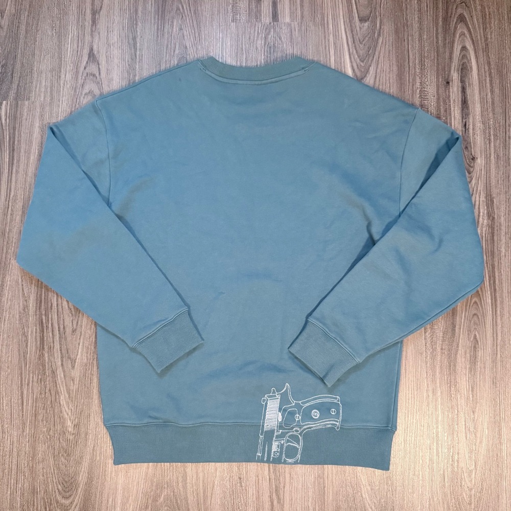 Black Scale BLVCK Graphic Sweatshirt Mens Medium Pistol Gun Crewneck Blue - Picture 3 of 8